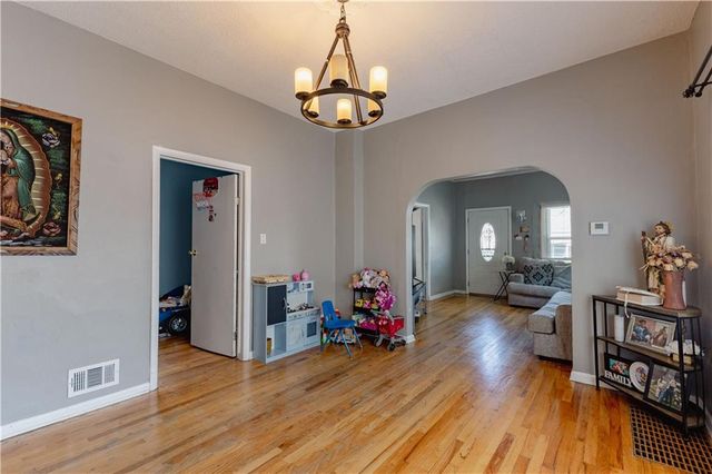 276 S Coy Street, Kansas City, KS 66101