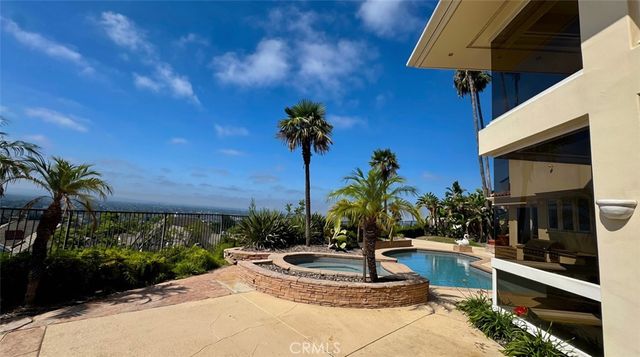 3140 E Abbey Ln, Orange, CA 92867