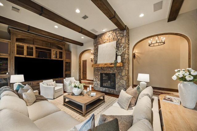 327 E Friar Tuck Lane, Houston, TX 77024