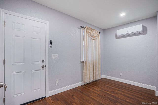9411 210th Street, Queens Village, NY 11428