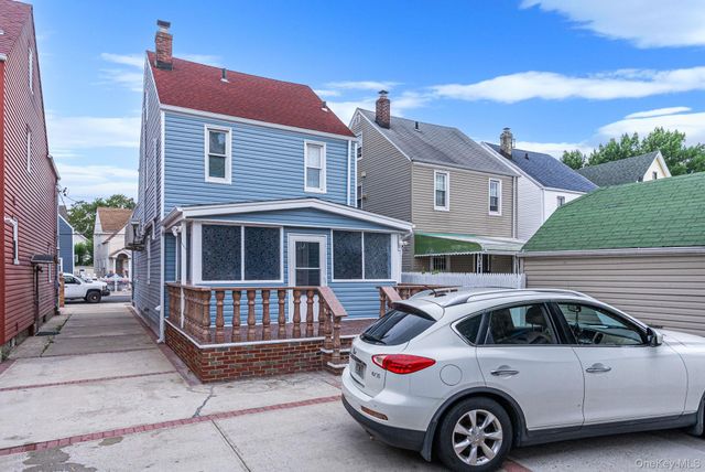 9411 210th Street, Queens Village, NY 11428