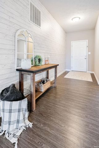 1065 Coral Springs Drive, Cicero, IN 46034