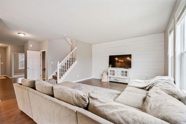 1065 Coral Springs Drive, Cicero, IN 46034