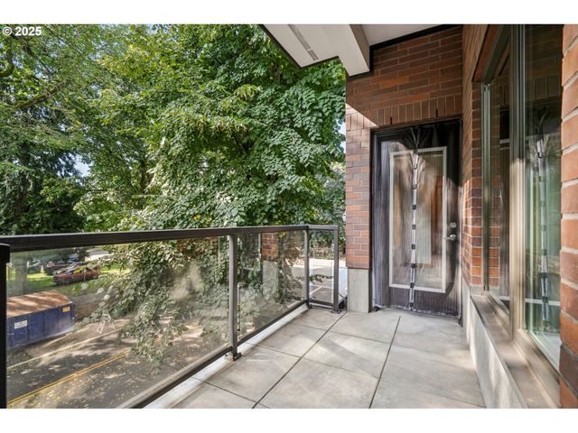 300 W 8TH St 206, Vancouver, WA 98660