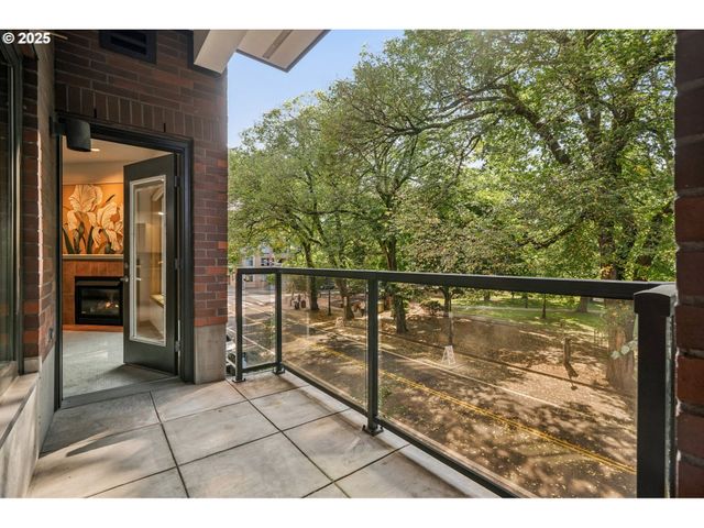 300 W 8TH St 206, Vancouver, WA 98660