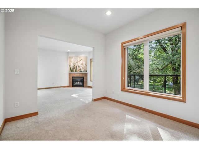 300 W 8TH St 206, Vancouver, WA 98660