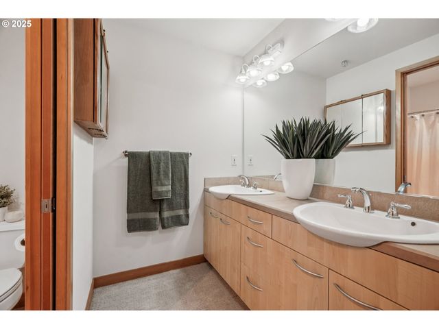 300 W 8TH St 206, Vancouver, WA 98660