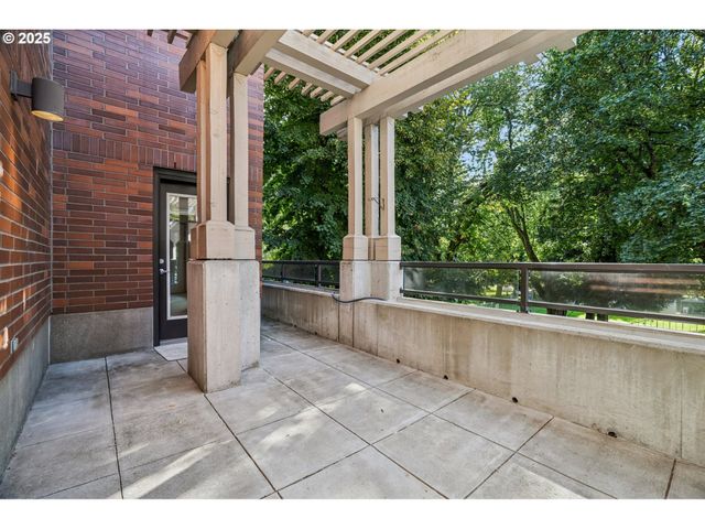 300 W 8TH St 206, Vancouver, WA 98660