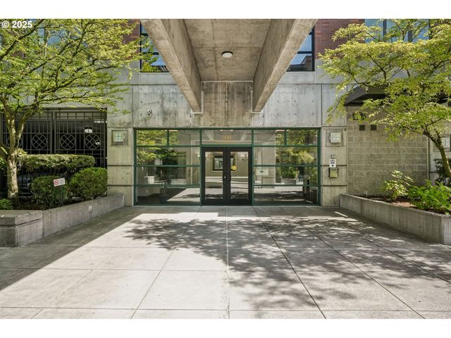 300 W 8TH St 206, Vancouver, WA 98660