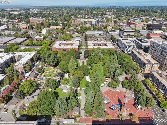 300 W 8TH St 206, Vancouver, WA 98660