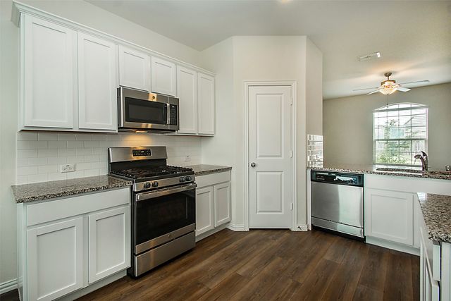 2423 Lemco Drive, Forney, TX 75126