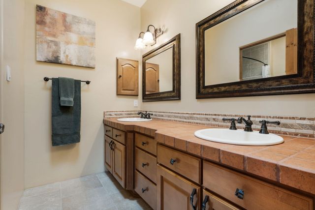 6522 Oersted Road NE, Rio Rancho, NM 87144