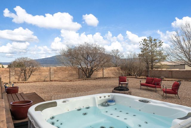 6522 Oersted Road NE, Rio Rancho, NM 87144