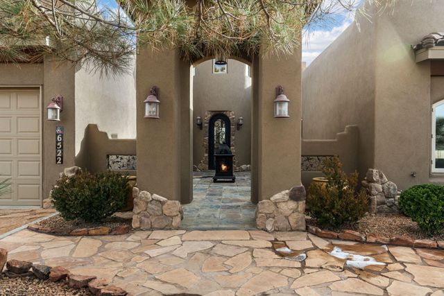6522 Oersted Road NE, Rio Rancho, NM 87144