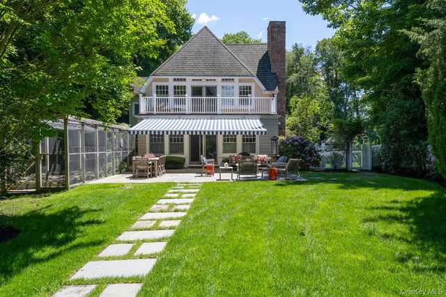 7 Cedar Lane, Glen Cove, NY 11542