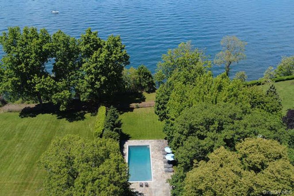 7 Cedar Lane, Glen Cove, NY 11542 — exterior