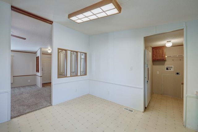 2810 192nd Rd, Winfield, KS 67156