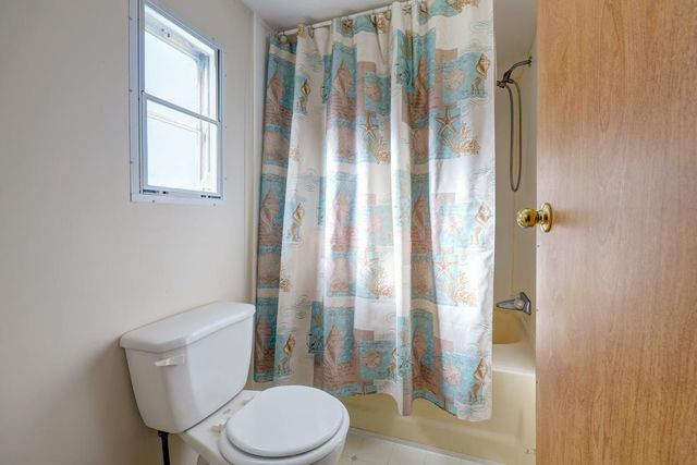 2810 192nd Rd, Winfield, KS 67156