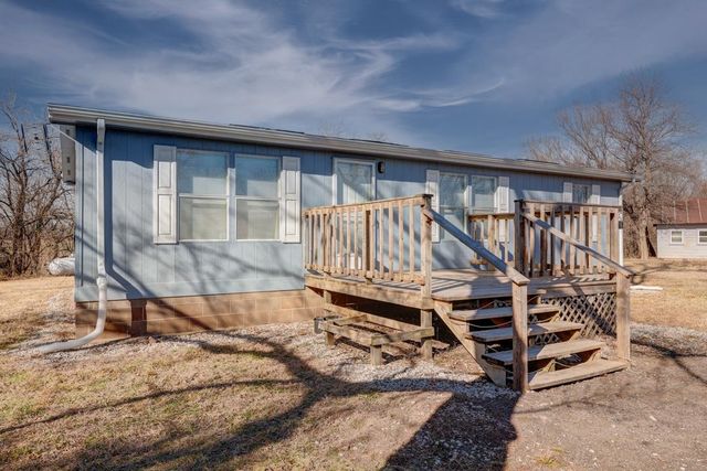 2810 192nd Rd, Winfield, KS 67156