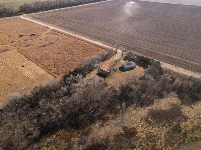 2810 192nd Rd, Winfield, KS 67156