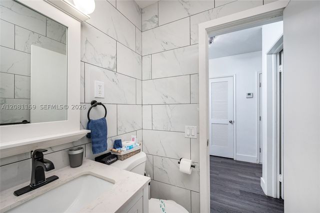 1704 S Le Jeune Rd, Coral Gables, FL 33134