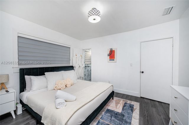 1704 S Le Jeune Rd, Coral Gables, FL 33134