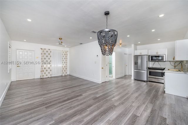 1704 S Le Jeune Rd, Coral Gables, FL 33134
