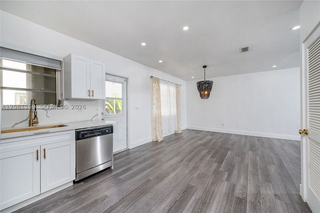 1704 S Le Jeune Rd, Coral Gables, FL 33134