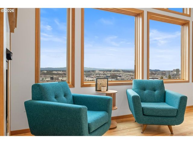 1262 Nw SUMMIT Ave, Portland, OR 97210