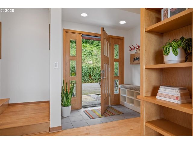 1262 Nw SUMMIT Ave, Portland, OR 97210