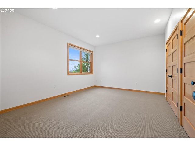 1262 Nw SUMMIT Ave, Portland, OR 97210