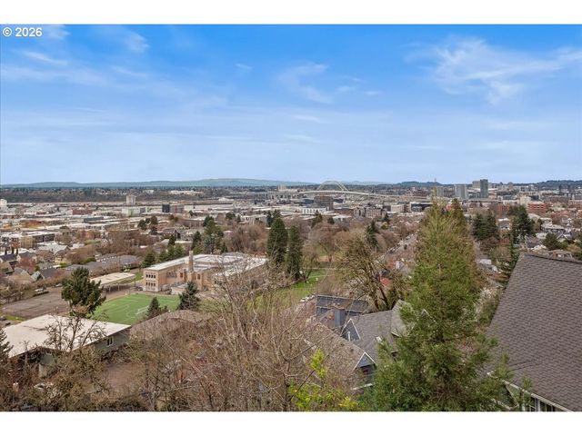 1262 Nw SUMMIT Ave, Portland, OR 97210