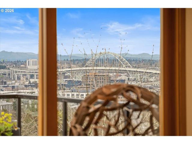 1262 Nw SUMMIT Ave, Portland, OR 97210