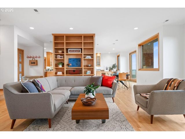 1262 Nw SUMMIT Ave, Portland, OR 97210