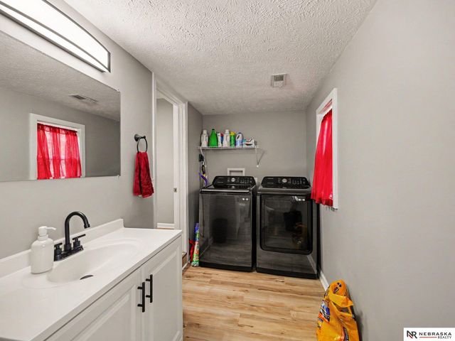 613 4th Avenue, Plattsmouth, NE 68048