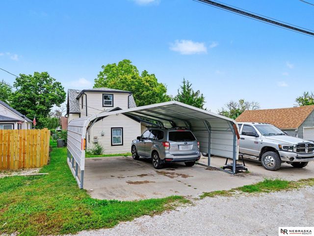 613 4th Avenue, Plattsmouth, NE 68048