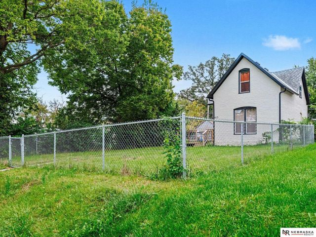 613 4th Avenue, Plattsmouth, NE 68048