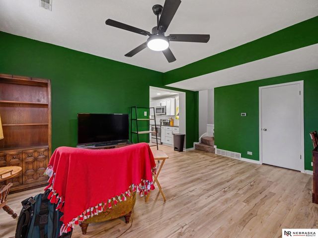 613 4th Avenue, Plattsmouth, NE 68048