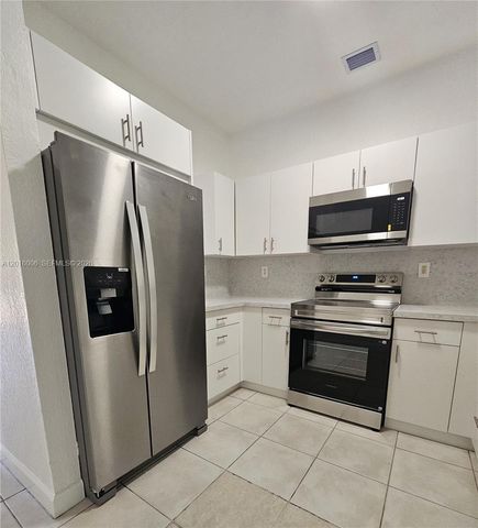 17720 NW 73 203, Hialeah, FL 33015