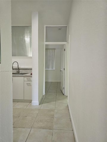 17720 NW 73 203, Hialeah, FL 33015