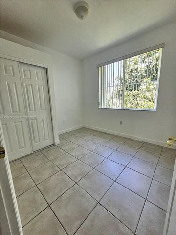 17720 NW 73 203, Hialeah, FL 33015
