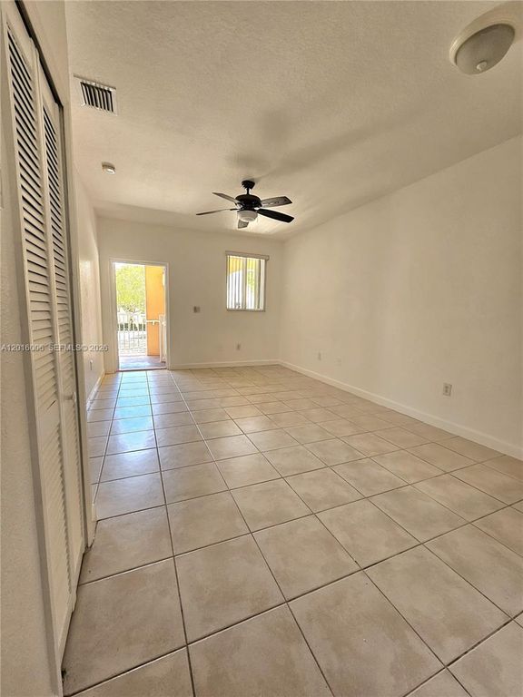 17720 NW 73 203, Hialeah, FL 33015