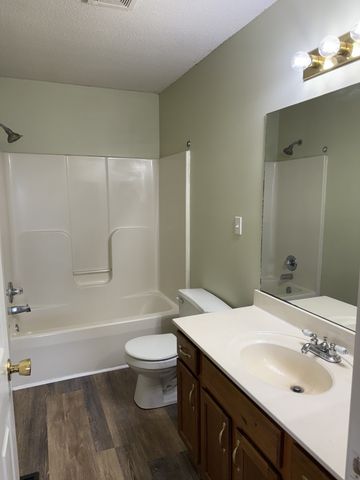 261 N Bombay Ct, Clarksville, TN 37042
