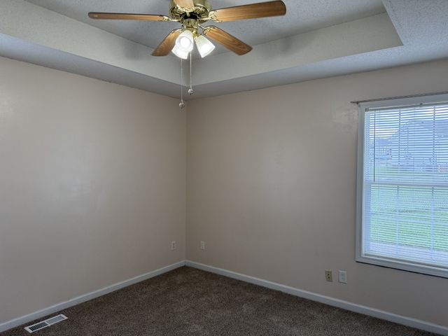 261 N Bombay Ct, Clarksville, TN 37042