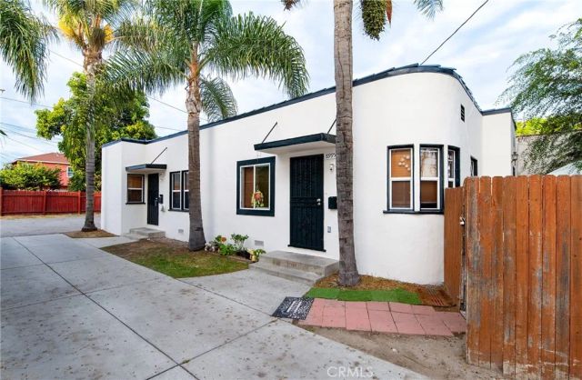 8995 Victoria Avenue, South Gate, CA 90280