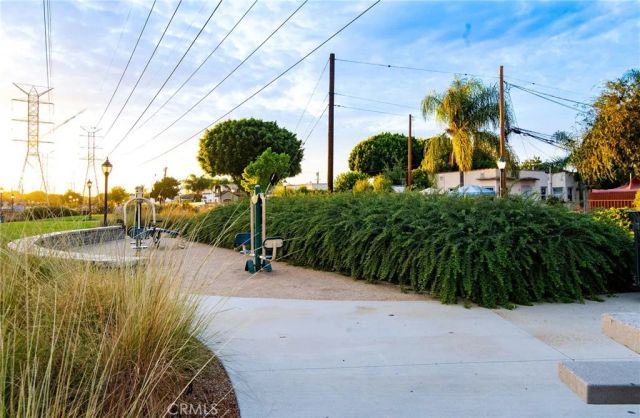 8995 Victoria Avenue, South Gate, CA 90280