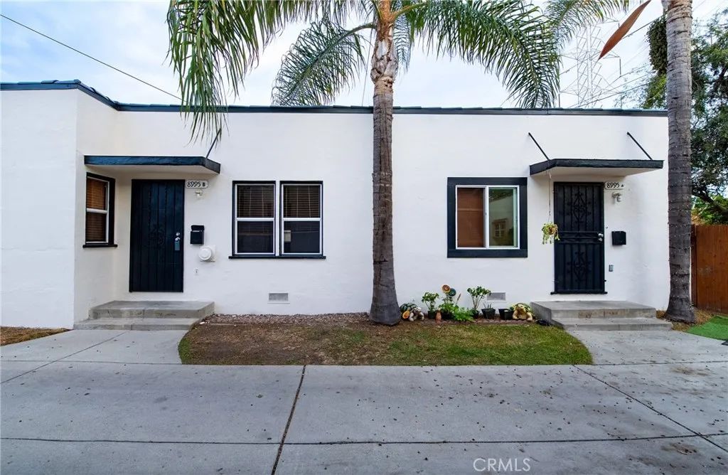 8995 Victoria Avenue, South Gate, CA 90280