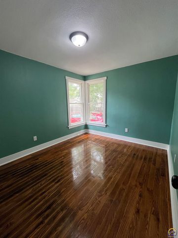 634 Lincoln ST, Emporia, KS 66801