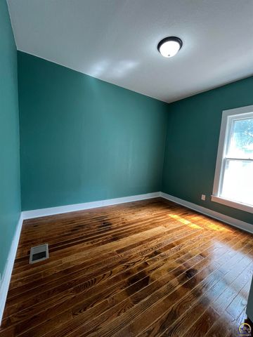 634 Lincoln ST, Emporia, KS 66801