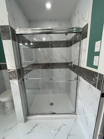 634 Lincoln ST, Emporia, KS 66801